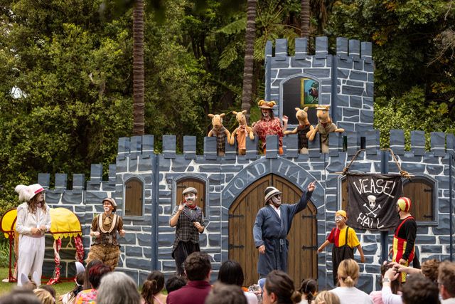 WIND IN THE WILLOWS RETURNS: A SUMMER OUTING FOR SYDNEY FAMILIES 1 6w XMUfQ